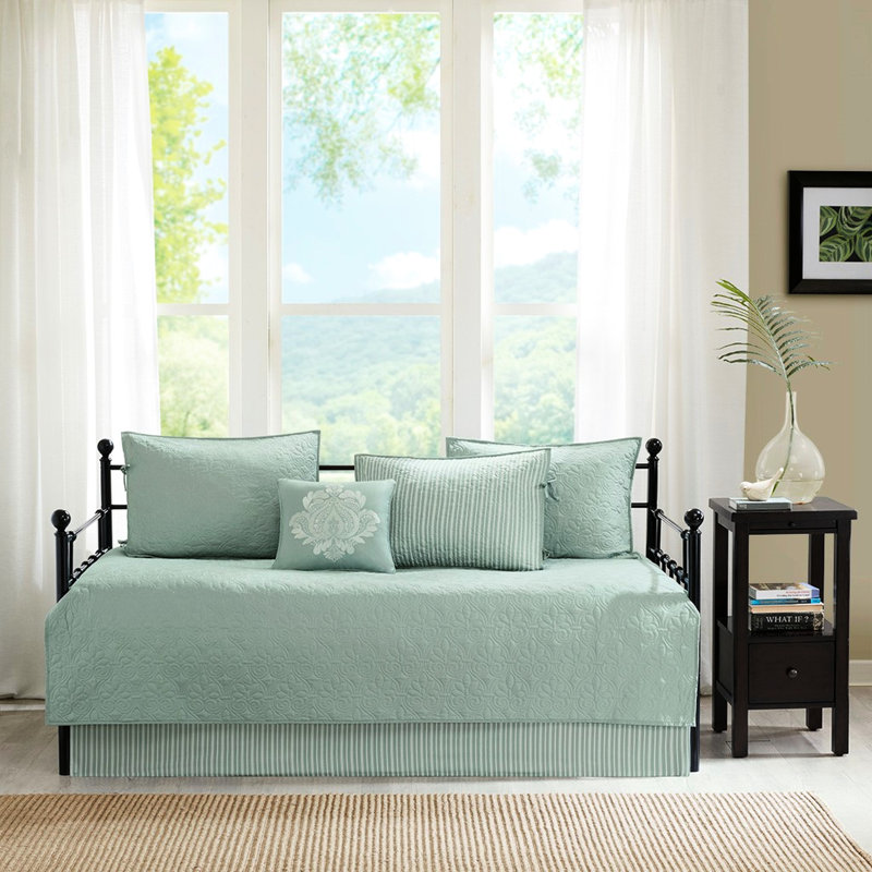 Reversible Daybed Cover In - 6 Piece, With Cover, Shams & Decorative Pillow 6 Including Shams, And, Seafoam