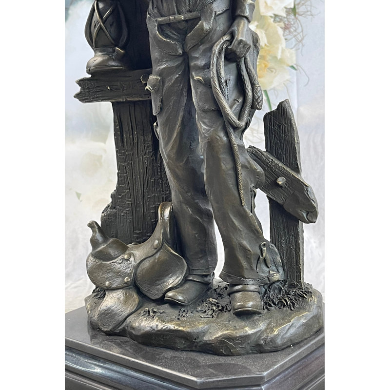 Sculpture de cheval en forme de grange Cowboy