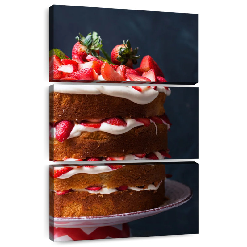 Gâteau étagé à la fraise Yarlin, H 74 po x l 48 po