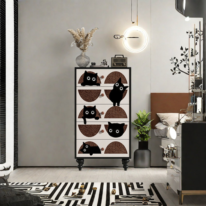 Creative Cats Decorate The Accent