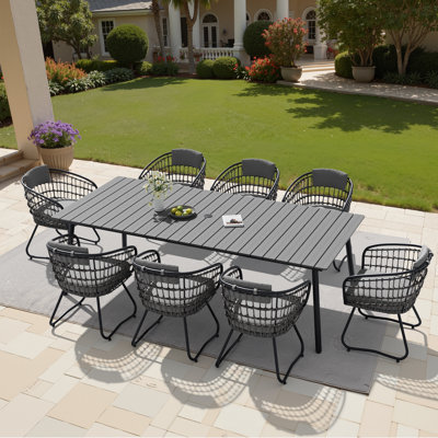 Ensemble repas pour 8 personnes en métal avec coussins amovibles et trou pour parasol