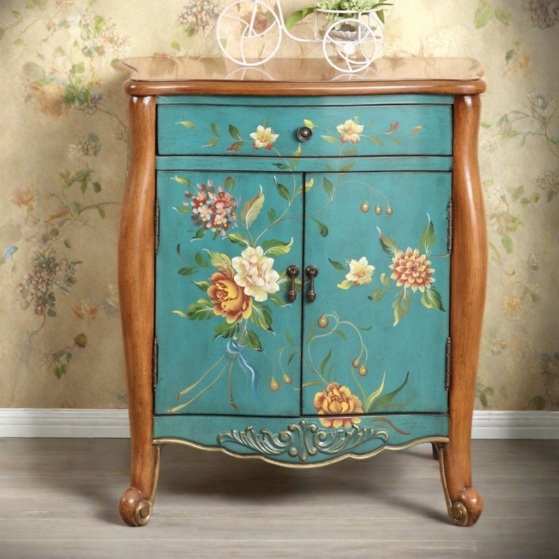 Armoires décoratives en bois peintes