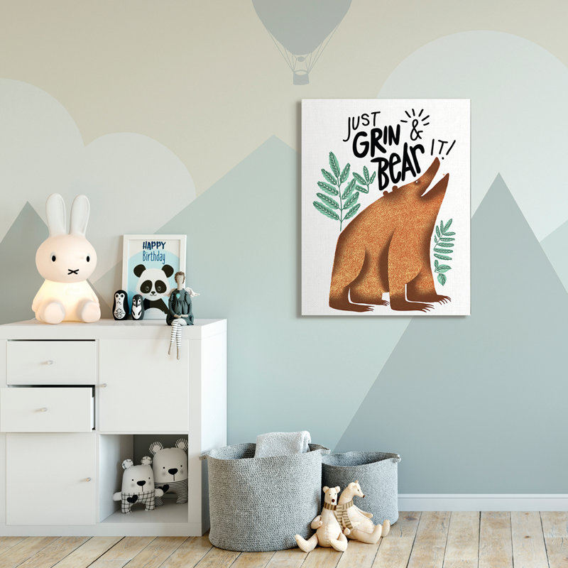 «Rico Grin and Bear It», art animalier, Toile tendue, H 48 po x l 36 po