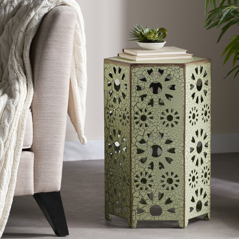 Table d'appoint en fer pour patio, craquelée - l 14,45 po x l 14,45 po x H 21,76 po, conception découpée, table légère avec style