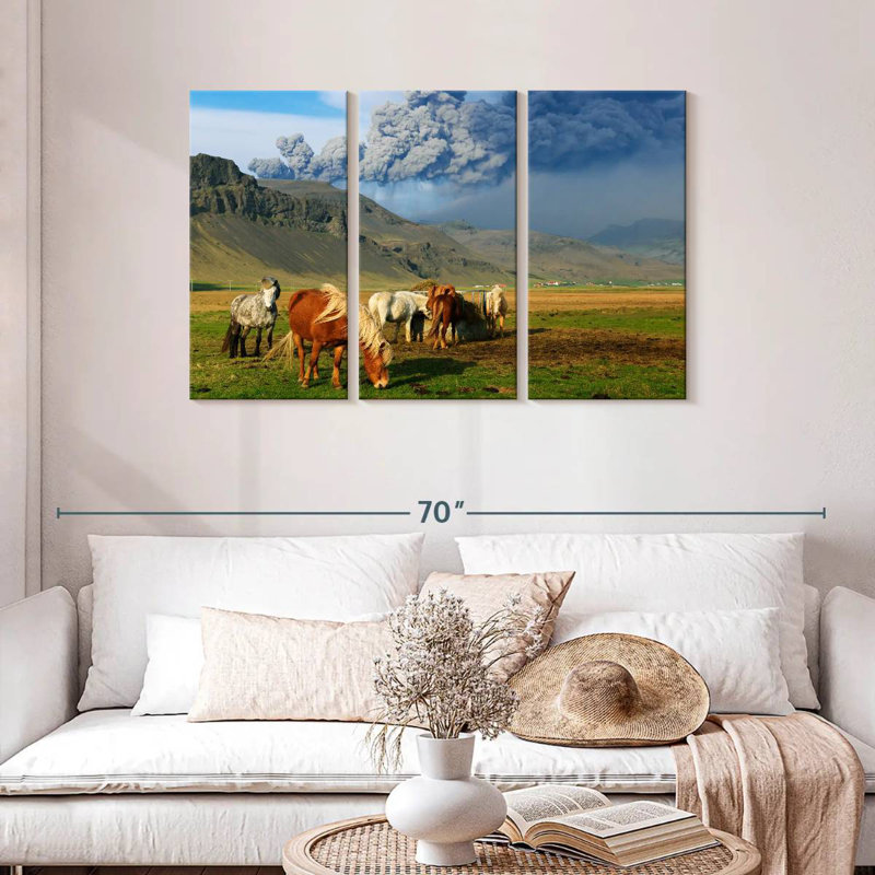 Brampt Icelandic Ponies, 28" H x 45" W