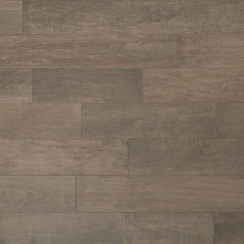 Plancher de bois franc d'ingénierie Mohawk Advance 6,5 po x 48 po x 9,5 mm, Érable noisette