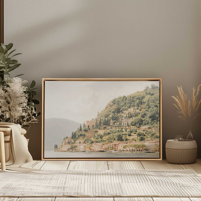 Impression sur toile Hillside Tranquil Retreat, dans un cadre en érable américain, 24 po x 36 po