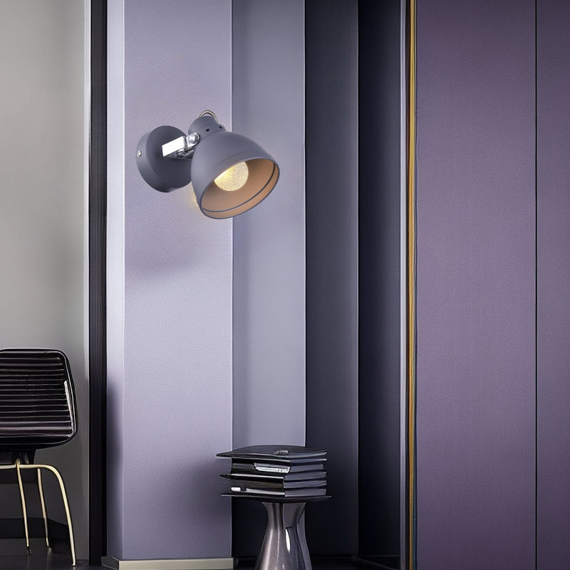 Jaquilla Spotlight, Gray
