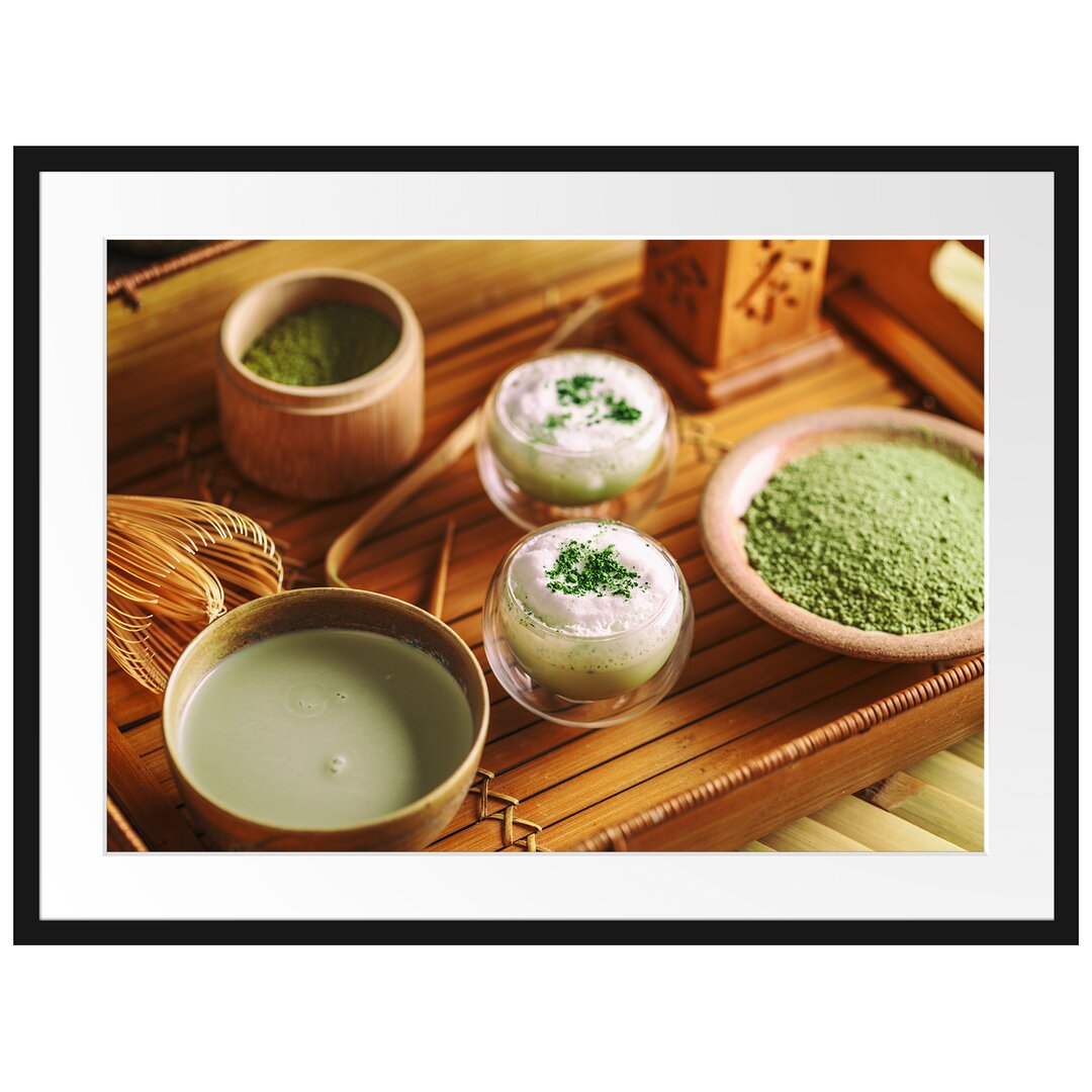 Gerahmtes Poster Schön dekorierter Matcha Tee