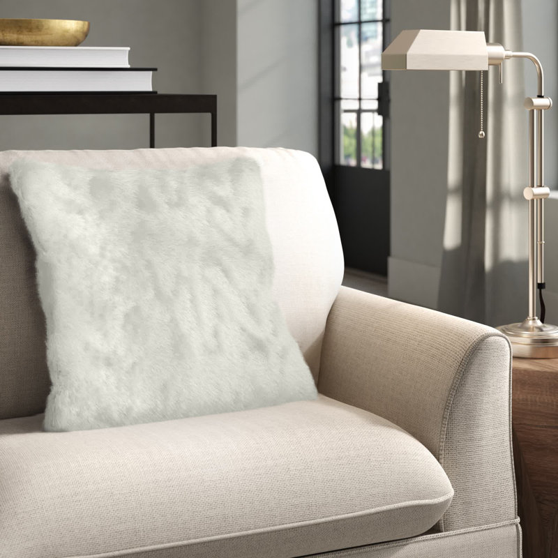Coussin décoratif en fausse fourrure Lecia, Blanc