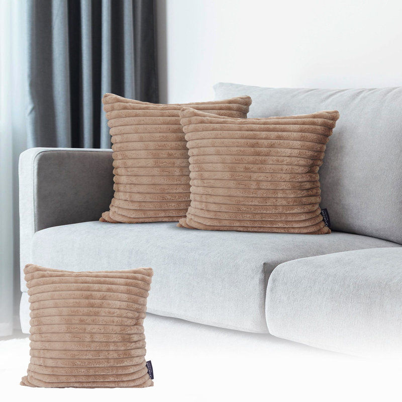 Housse de coussin en fourrure, H 20 po x l 20 po, Carrée