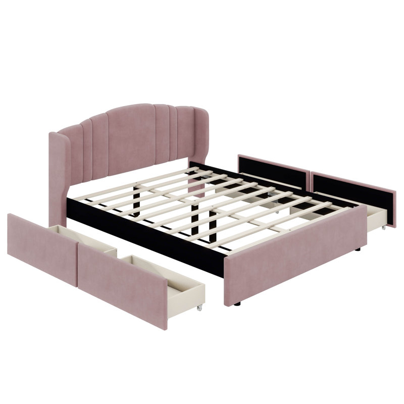 Un lit plateforme avec une tête de lit tapissier à oreilles et quatre tiroirs intégrés recouverts de tissu de lin, Rose