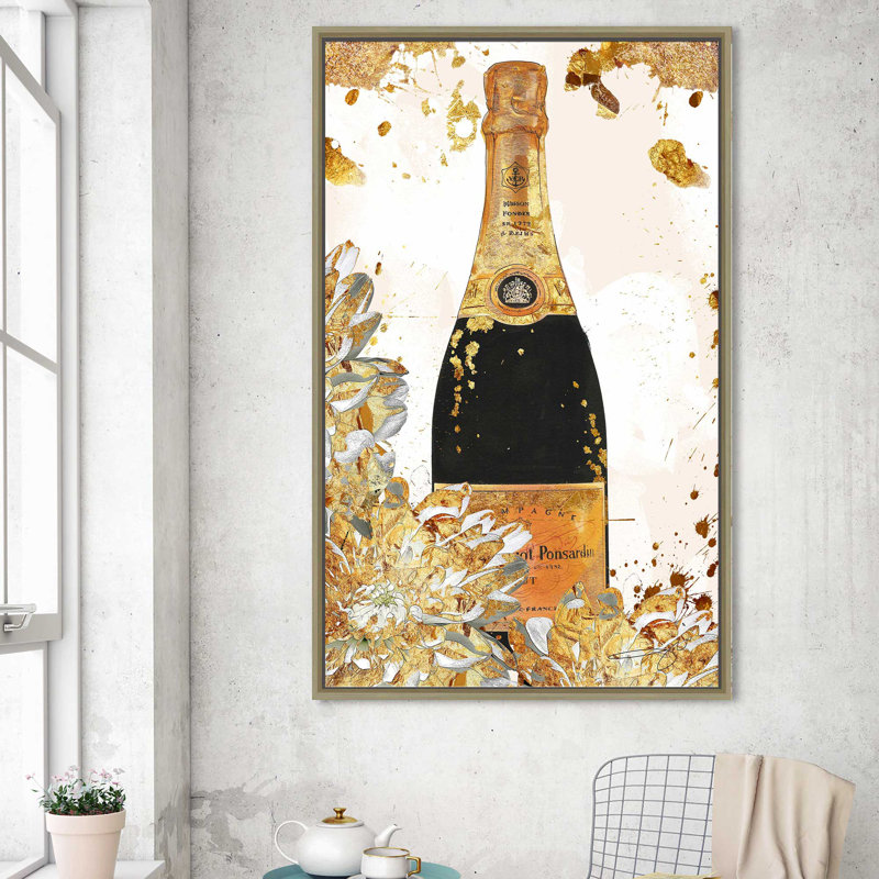 Champagne in Gold (Vertical) par By Jodi - impression, H 43,5 po x l 27,5 po x P 2 po, Cadre flottant champagne