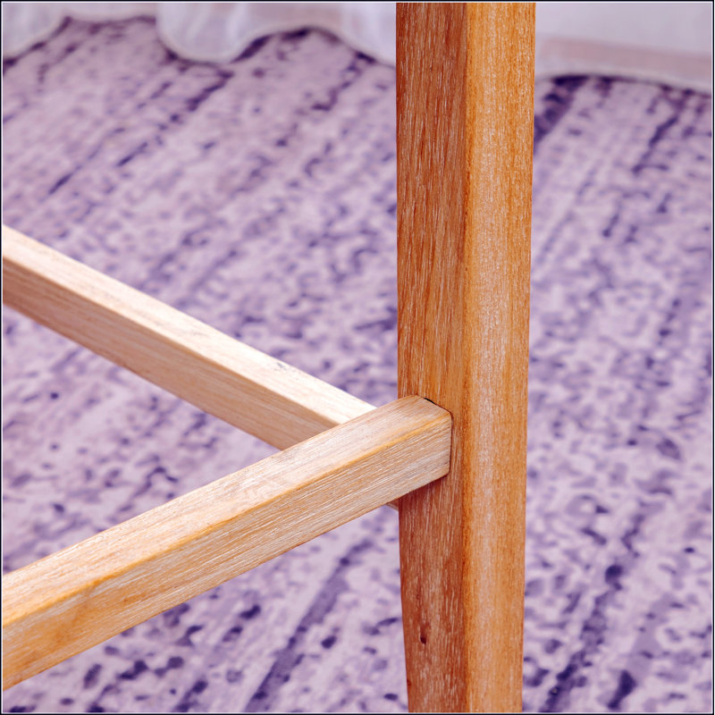 Tabourets en bois massif à boutons capitonnés, Gris