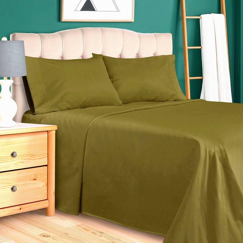 Luxury Cotton Bedding Set - 300 Thread Count 4-Piece Sheet Set with Deep Pocket Fitted Sheets. Soft, Combed Cotton for a Luxurious Sleep Experience.