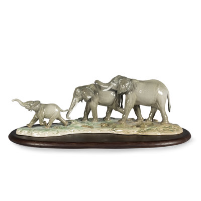 Figurine des éléphants « nous suivons vos marches »