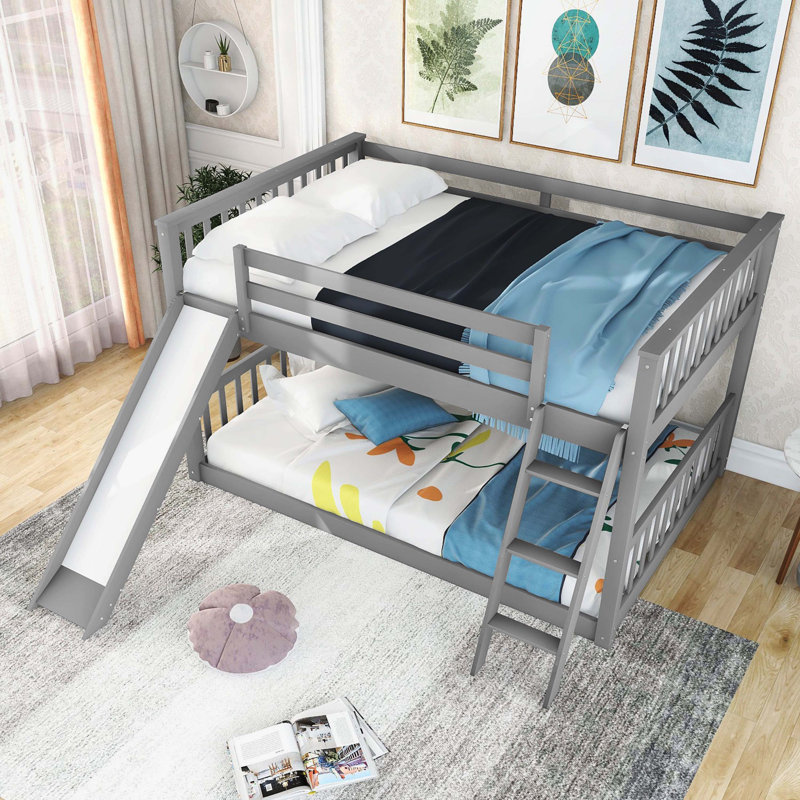 Lit superposé double au-dessus de simple avec glissière convertible interactive et structure d'accès sécuritaire, gris