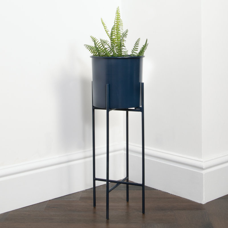 Windrim Metal Pot Planter