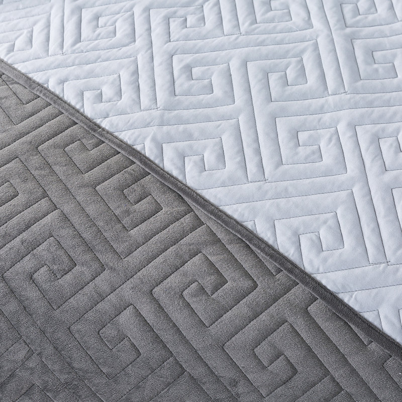 Modern & Contemporary Quilt, Queen Quilt + 2 Queen Shams, Dark Gray