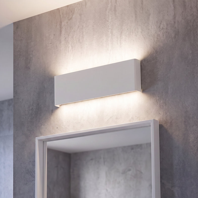 Applique murale moderne 16 pouces à DEL, éclairage intérieur / extérieur pour environnement humide, à intensité variable RVB et blanc réglable avec application et contrôle Alexa, 26 W, blanc