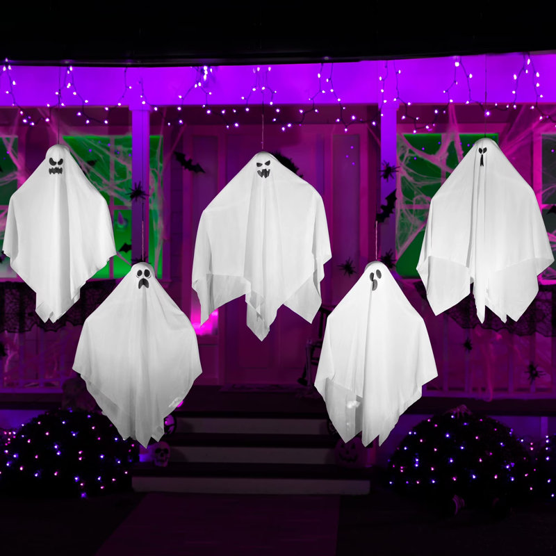 5 fantômes suspendus 27,5 po d'Halloween