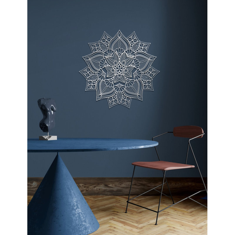 Metal Mandala Abstract Wall Hanging Décor, Creative Floral Metal Wall Art Home Decoration, Shiny Silver
