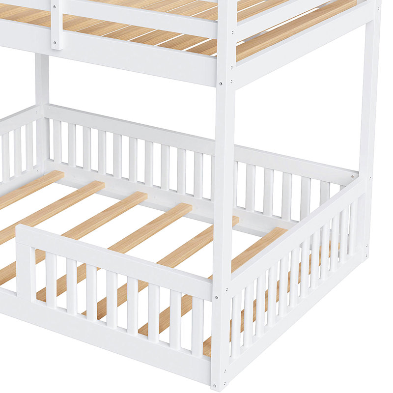 Lit superposé double blanc avec garde-corps, lattes en bois massif pour le soutien du matelas, grande capacité de poids, lit de style chambre à coucher, fabrication en pin, configuration familiale peu encombrante