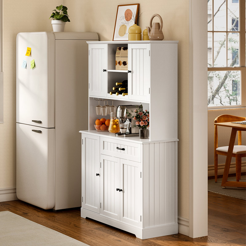 Garde-manger 67 po Classic Farmhouse avec tablette pour micro-ondes, tiroir, armoire et porte-bouteilles
