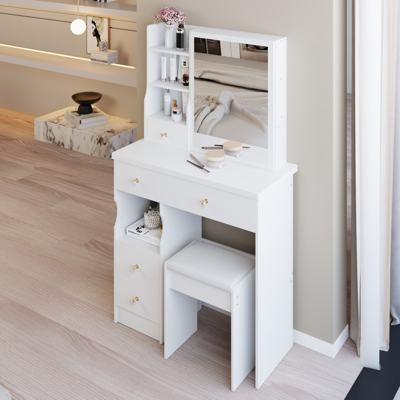 Petite table de coiffeuse