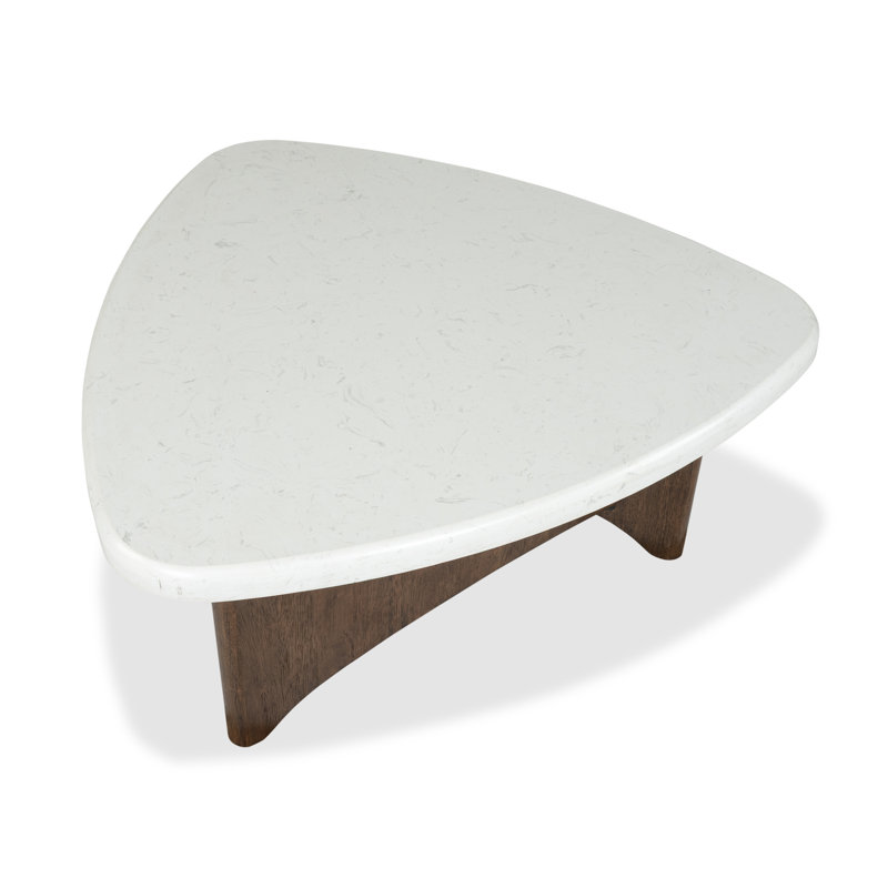Table basse en forme de Tate