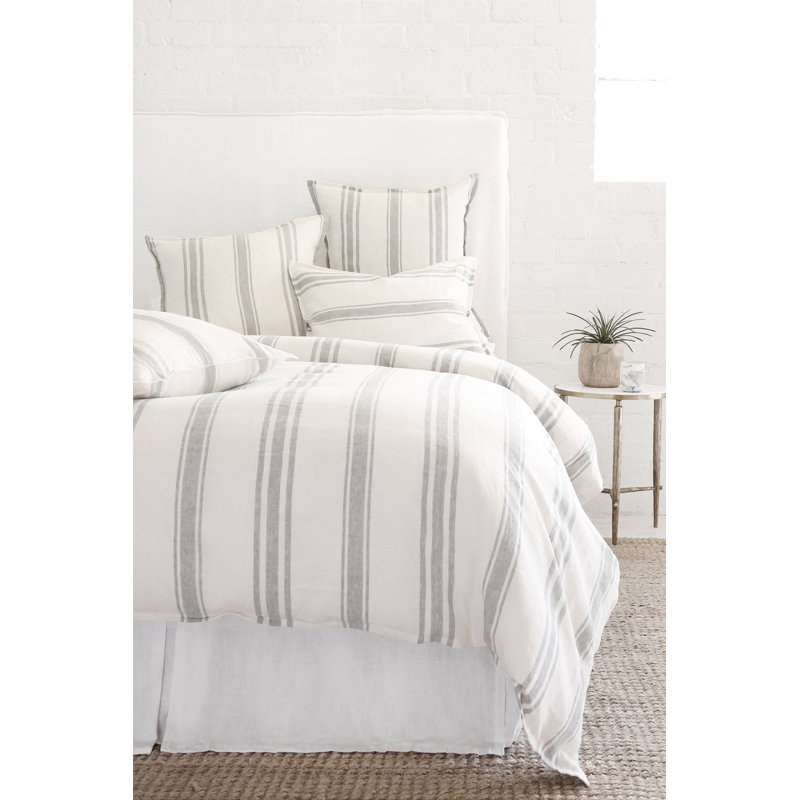 Jackson 100% Linen Buttons Sham, White/Ocean, Standard