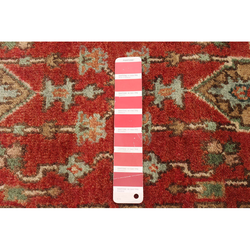 Tapis rouge foncé Aljo Heritage 2 pi 5 po x 9 pi 7 po