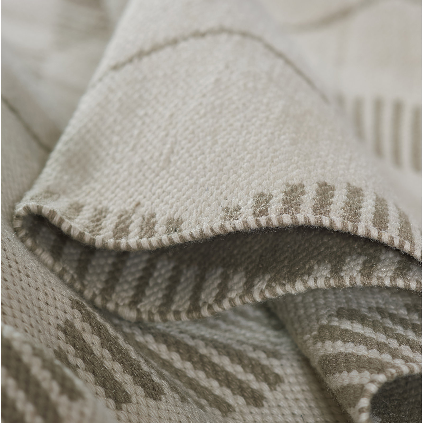 Malmo Beige Hand-Woven Geometric Outdoor Rug, Rectangle 2' x 3'
