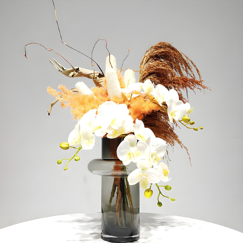 Ornements de fleurs simulées