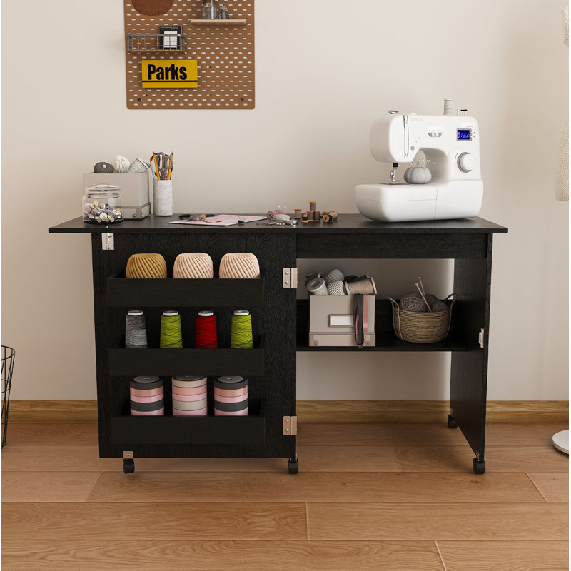 Table de couture pliante 4-en-1 45,67 "avec roues verrouillables - Poste de travail multifonctionnel, table de bout, bureau d'ordinateur et rangement de cuisine avec tablettes, table de machine à coudre roulante pour appartements