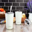 Ensemble de 4 pièces Mr. Coffee : gobelet isotherme à double paroi en acier inoxydable blanc de 473 ml (16 oz) avec paille en acier inoxydable.-136266235-136266237