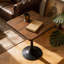 Table tulipe carrée 27,6 po - Bord épaissi, piédestal en métal, style Mid-Century moderne (noyer)