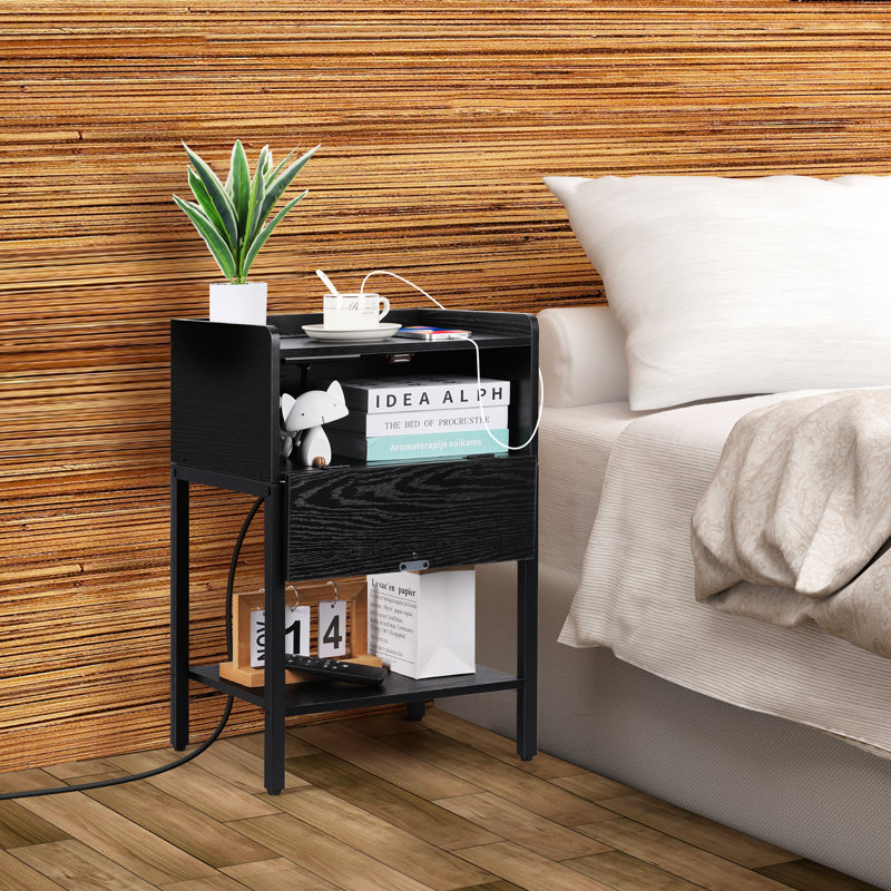 Baleshwer 15.7'' W Metal Nightstand