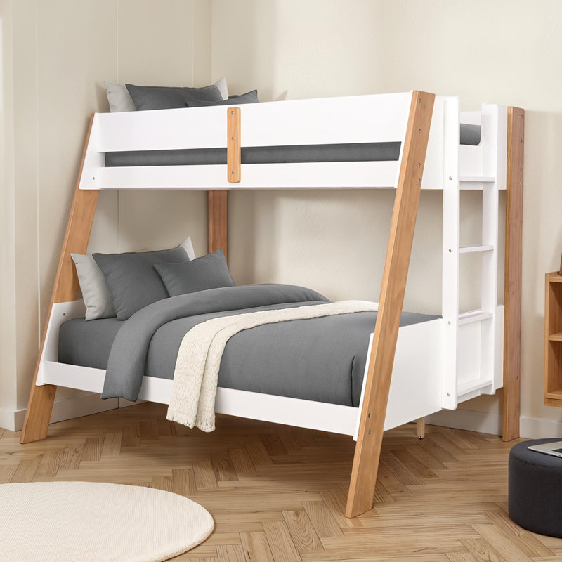 Mobilier de chambre à coucher de style contemporain avec lit simple superposé au-dessus d'un lit superposé et attaches latérales au fini blanc naturel