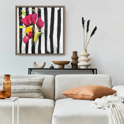 Fleurs roses sur toile à rayures noires | Chambre botanique