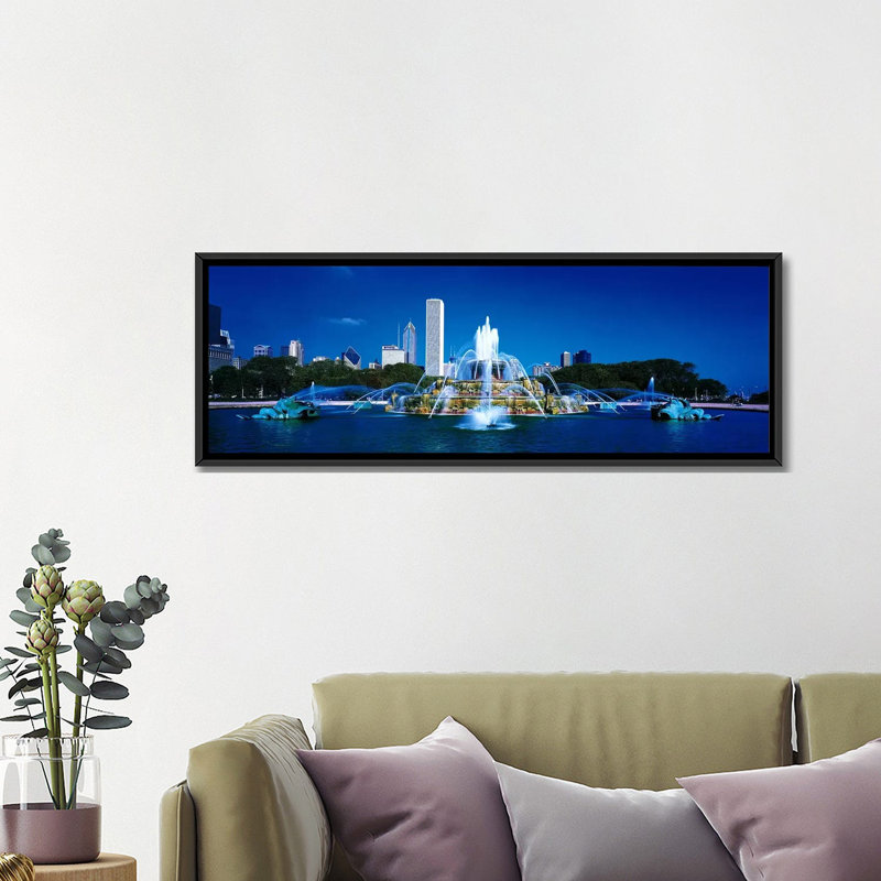 «Panoramic Buckingham Fountain Chicago, Illinois», reproduction de photo sur toile, H 20 po x l 60 po x P 1,5 po, Cadre noir