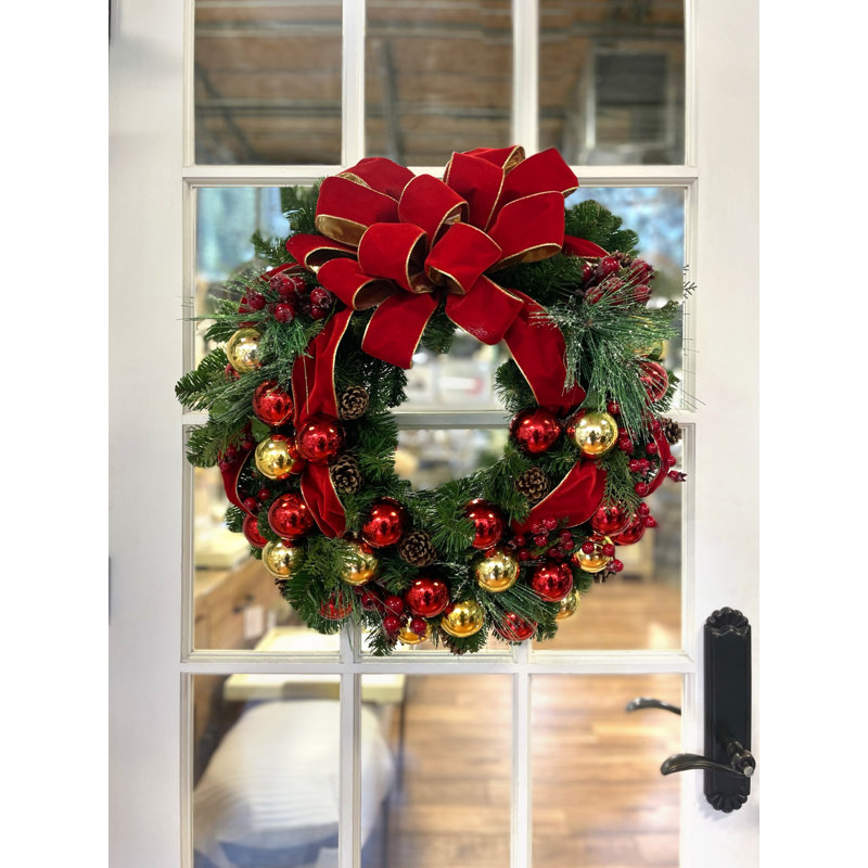 26" Holiday Wreath with UV Rated Boxwood Drop-In