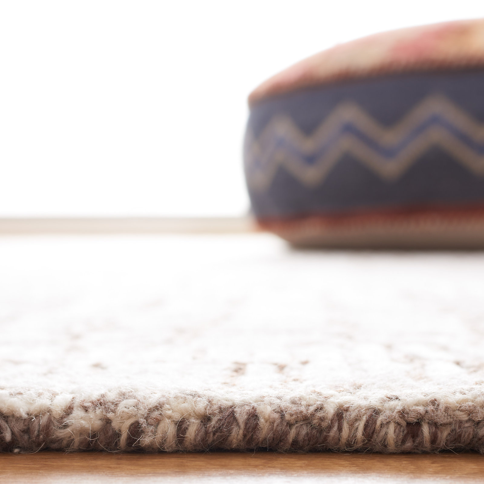 Ashwin Brown Ivory Hand-Tufted Abstract Rug, Round 6'