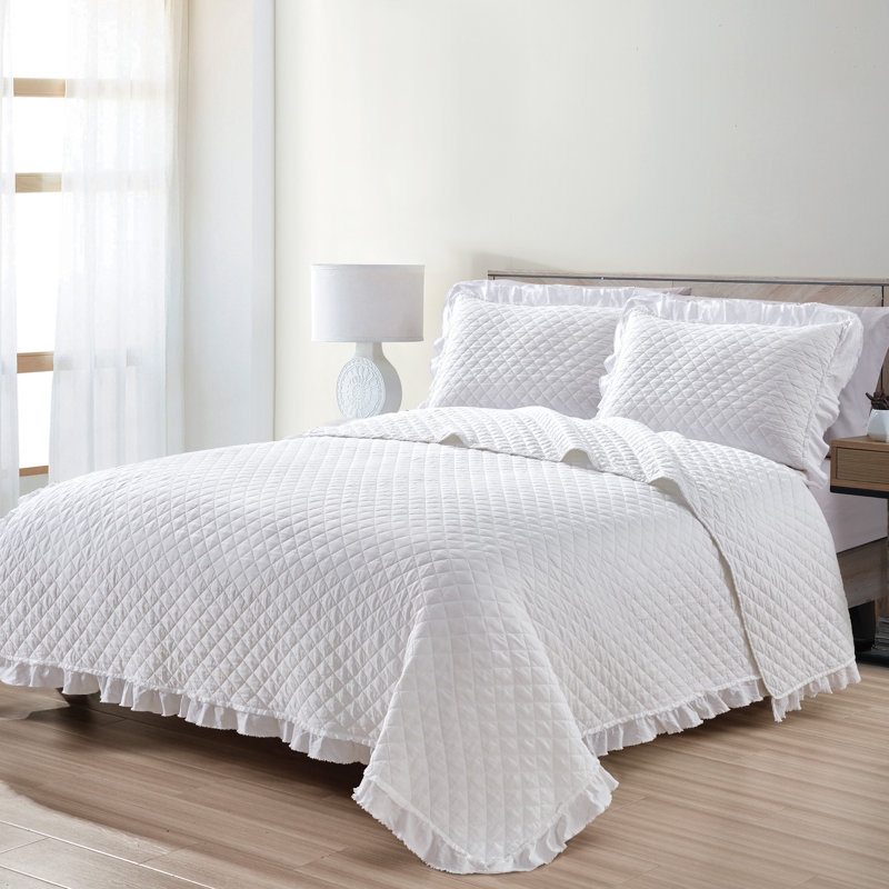 Bashira Modern & Contemporary Polyester Quilt, King Quilt + 2 King Shams, Taupe