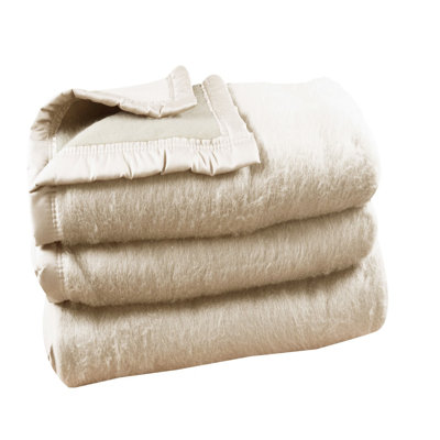 Fontes Throw Blanket
