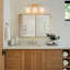 Luminaire de meuble-lavabo moderne en or avec abat-jour en verre opale-1312366595-1312366604