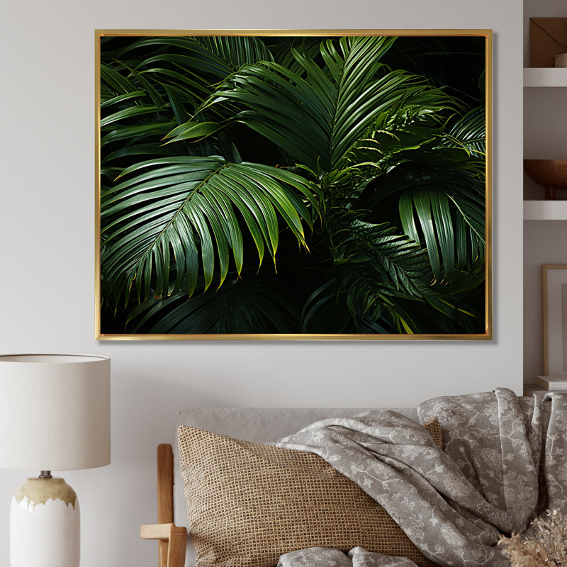 «Emerald Jungle Palm Leaves Embrace», reproduction sur toile, Cadre flottant doré, H 34 po x l 44 po x P 1,5 po