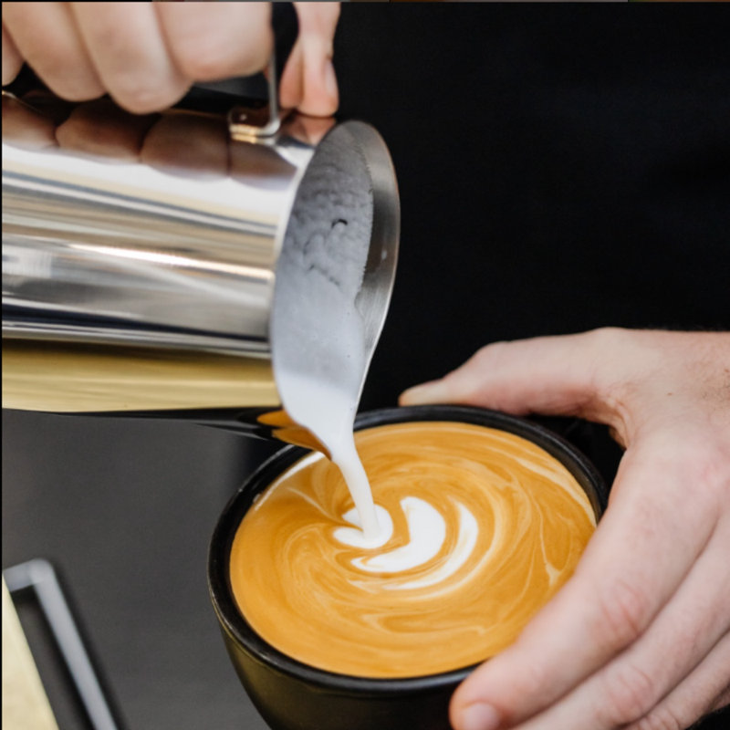 Pichet à lait Rhino Coffee Gear Classic (20 oz / 600 ml) (RHCL20OZ)