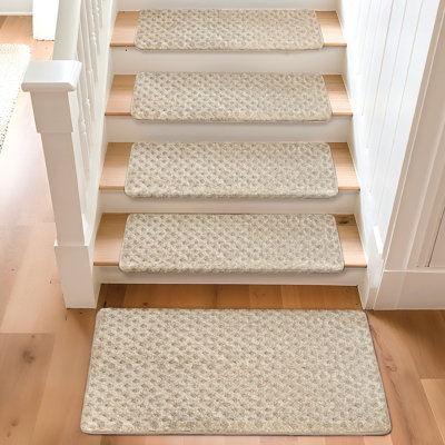 Rease Diamond Pattern Bullnosed Stair Treads (14pc) With Landing Mat (1pc) Set