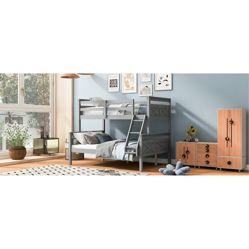 Lit simple superposé au-dessus d'un lit double, gris, avec garde-corps pour lit de chambre sans compromis